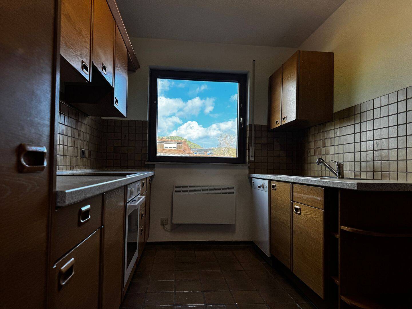 helle 2,5 Zimmer Wohnung mit Südbalkon und Limburgblick, 73235 Weilheim an der Teck