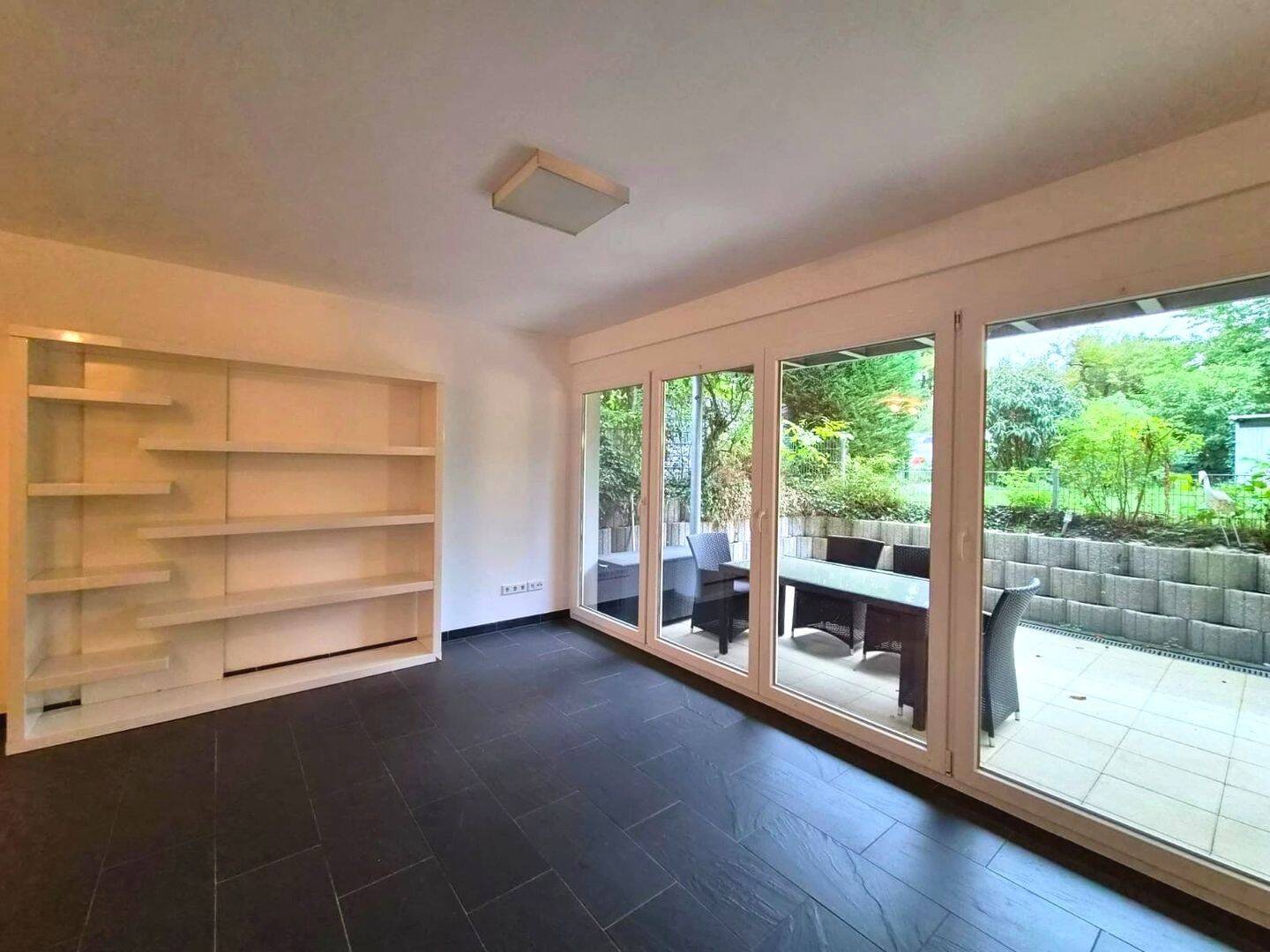 Moderne 2-Zimmer-Wohnung mit großer Terrasse, 69469 Weinheim