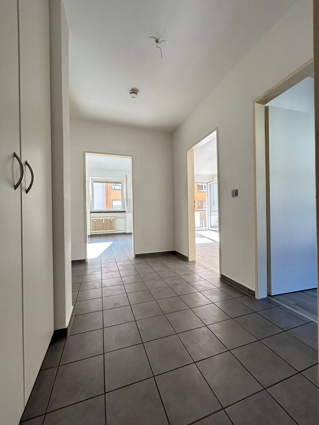 Zentrale 2-Zimmer-Wohnung nähe Hauptbahnhof *** Besichtigung: Freitag, 30.10.2026 um 18:00 Uhr ***, 90459 Nürnberg