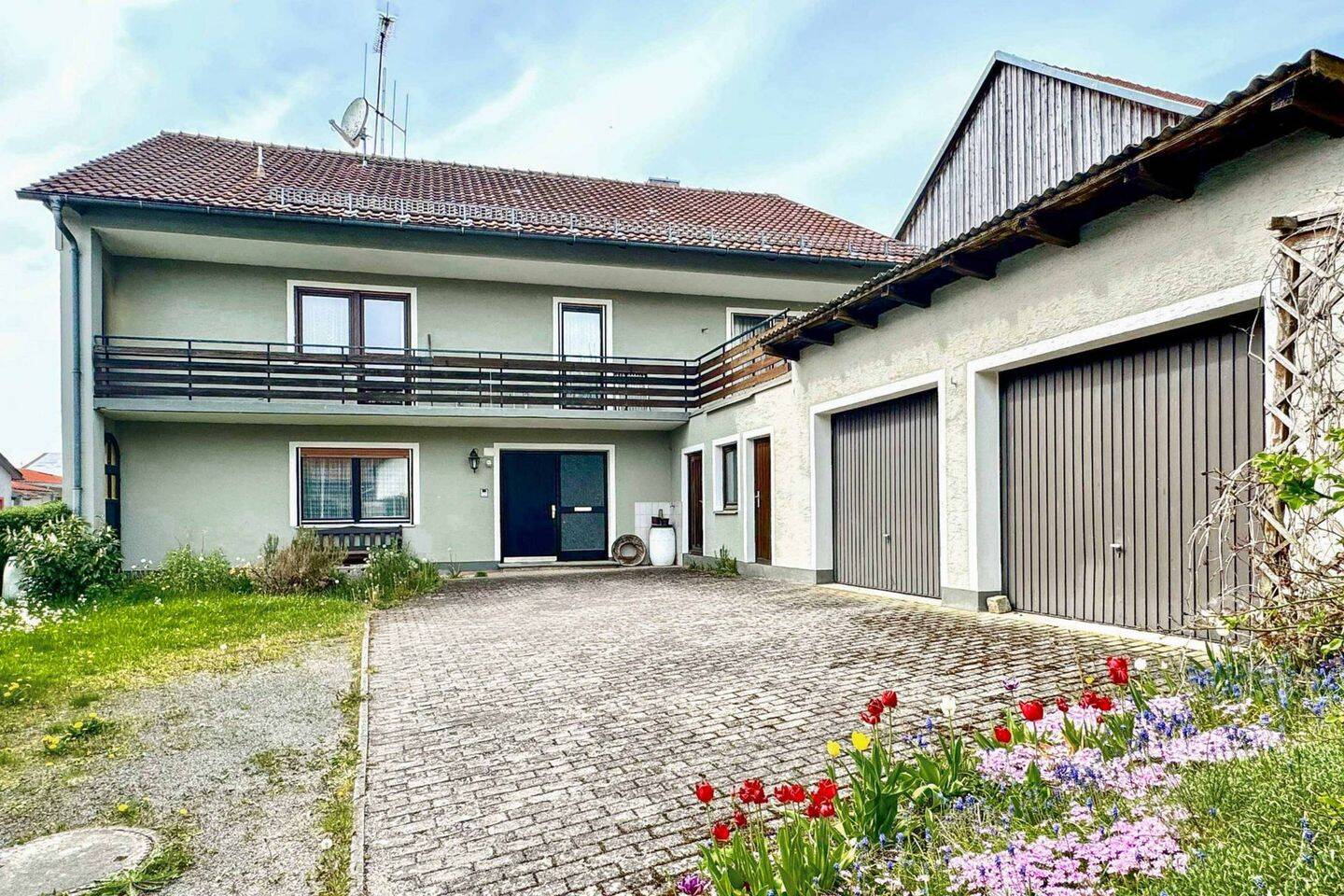 Raum für Familie und Ideen – großzügiges Ein- bis Zweifamilienhaus, 93492 Treffelstein