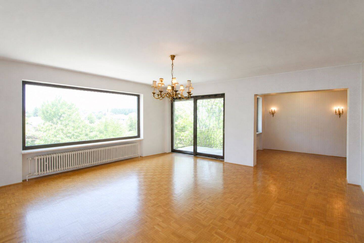 Attraktives Einfamilienhaus mit modernem, offenem Grundriss, Ost- und Westgarten und viel Potenzial, 81249 München (Allach-Untermenzing Aubing-Lochhausen-Langwied Pasing-Obermenzing)