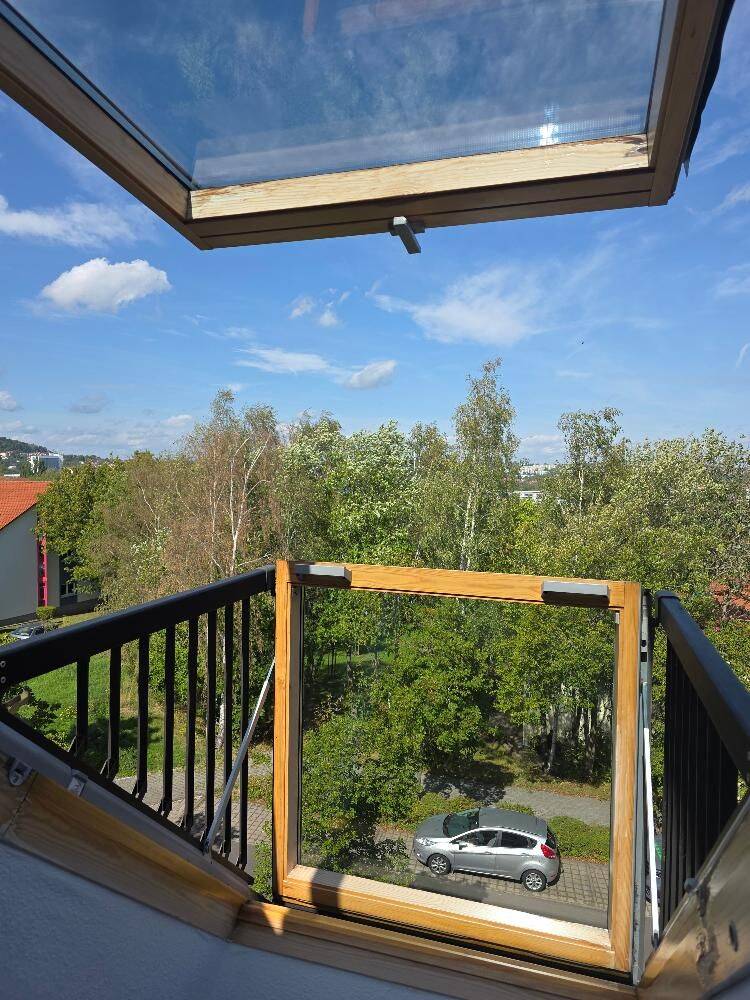 Helle und großzügige ETW als 3-Raum-Dachgeschosswohnung im beliebten Hüttenholzwohngebiet in Ilmenau, 98693 Ilmenau