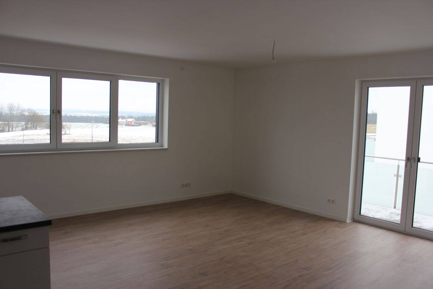 Großzügiges 4-Zimmer Wohnung im Dachgeschoss mit Traumausblick in Roding-Strahlfeld, 93426 Roding
