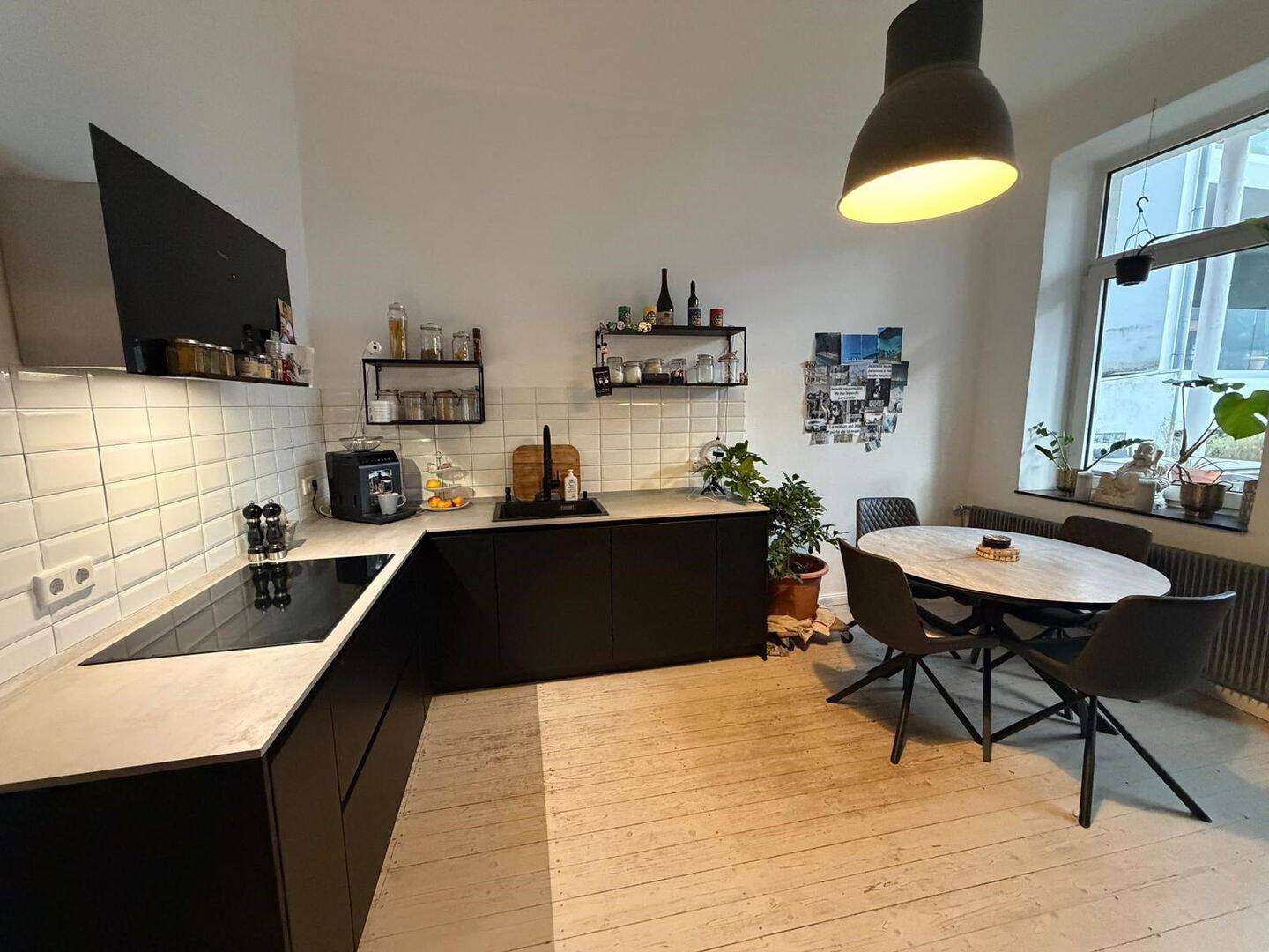Wohnen wie im Stadthaus – stilvolle Altbauwohnung mit Terrasse und Garten in Innenstadtlage, 33602 Bielefeld (Innenstadt)