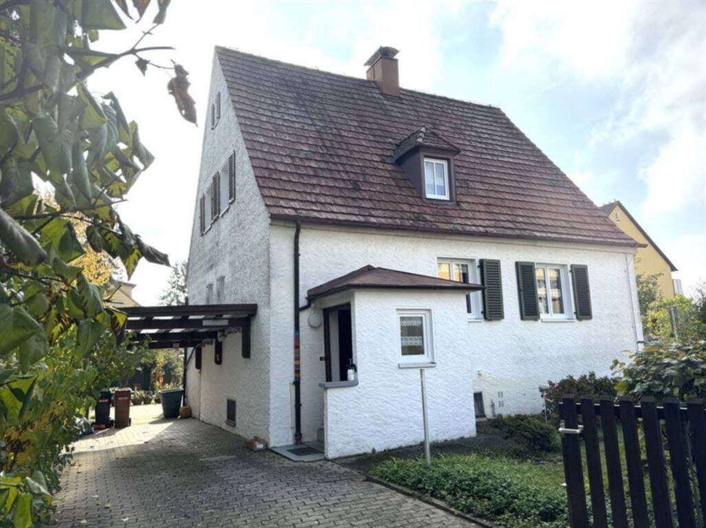 Charmantes Haus mit großem Garten, 91564 Neuendettelsau