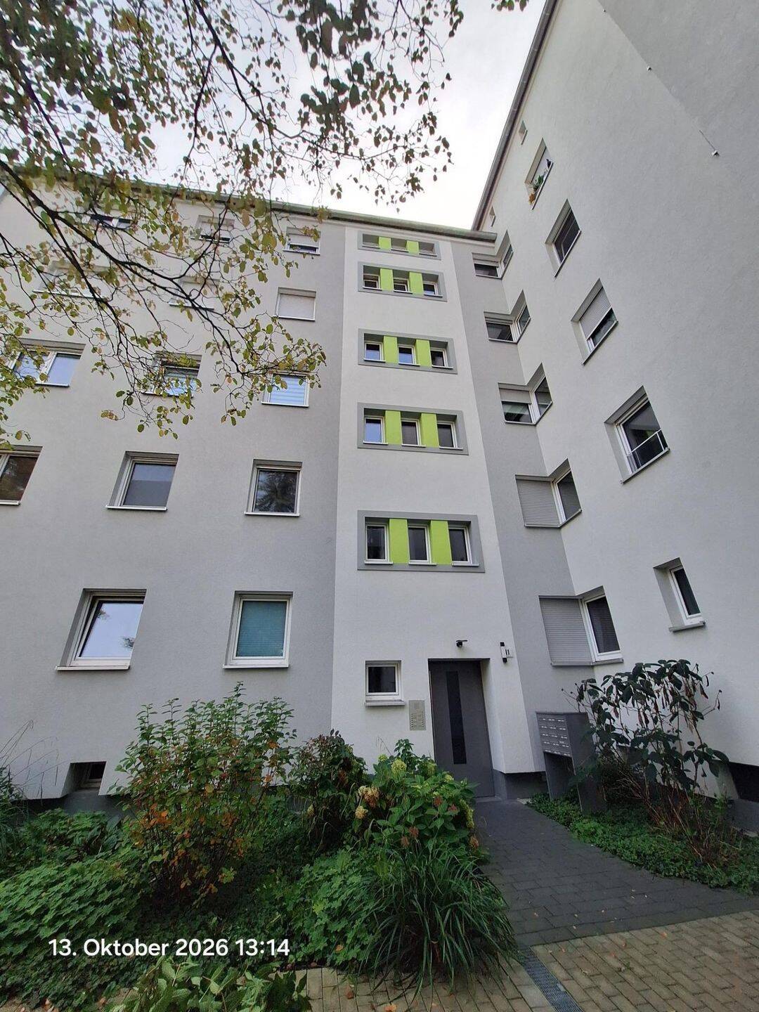 Renovierte 2-Zimmer-Wohnung mit Balkon im 2. OG in 90443 Nürnberg, 90443 Nürnberg