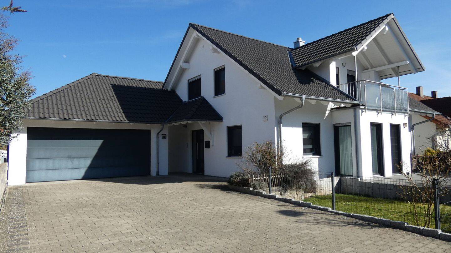 +++ neuwertiges Einfamilienhaus mit Büroeinheit +++, 72184 Eutingen im Gäu