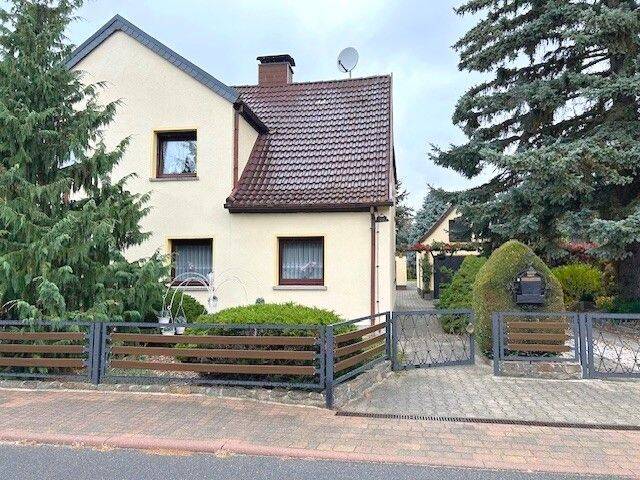 Gemütliches Zu Hause mit schönem Grundstück für Ihre Familie, Doppelhaushälfte in Zörnigall, 6895 Zahna-Elster
