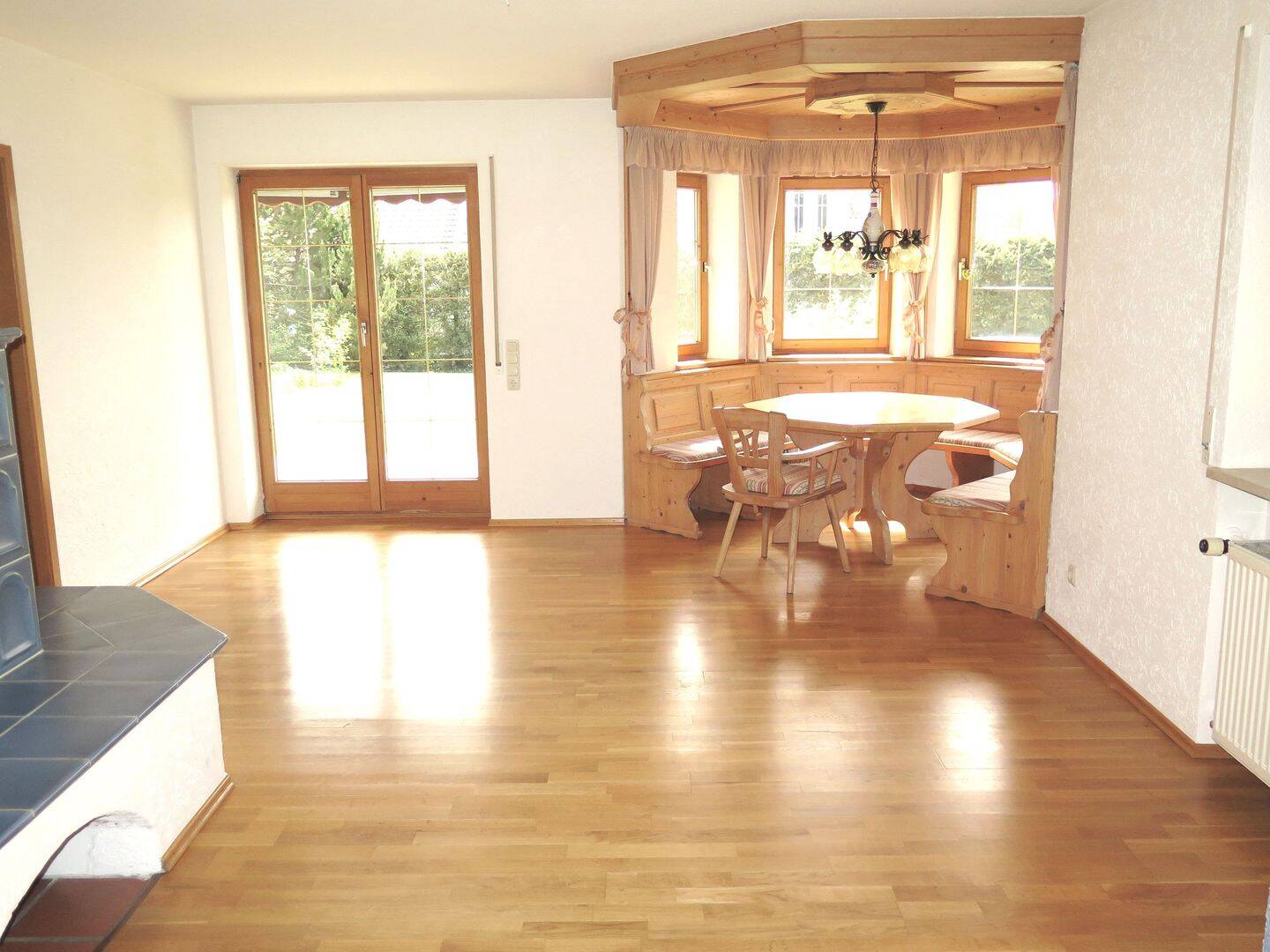 Großes freistehendes Wohnhaus – mit Büro-Möglichkeit/en usw. …, 84518 Garching a.d. Alz