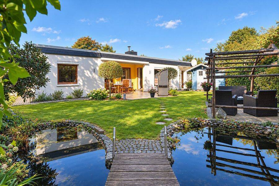 Charmanter Bungalow mit Garten, Südwest-Terrasse, Kamin und Sauna – ideal für Familien!, 25451 Quickborn