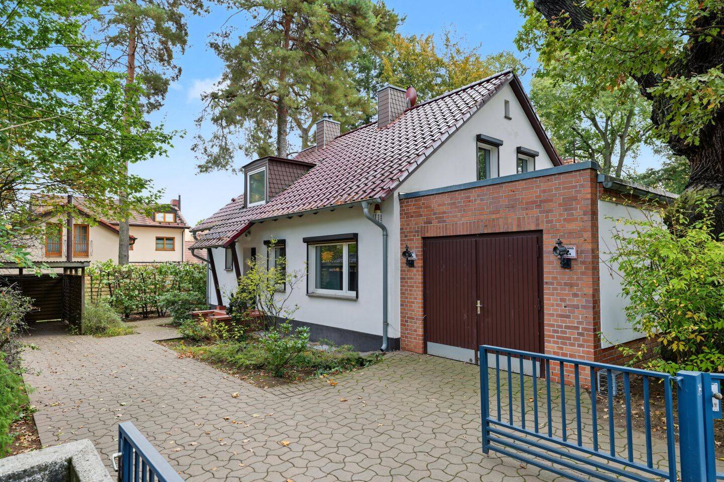 Wunderschön gelegenes 5-Zimmer-Einfamilienhaus mit großem Garten, Kamin und Garage in Pankow, 13156 Berlin (Pankow Kleingartenanlage Alte Baumschule Niederschönhausen Rosenthal)