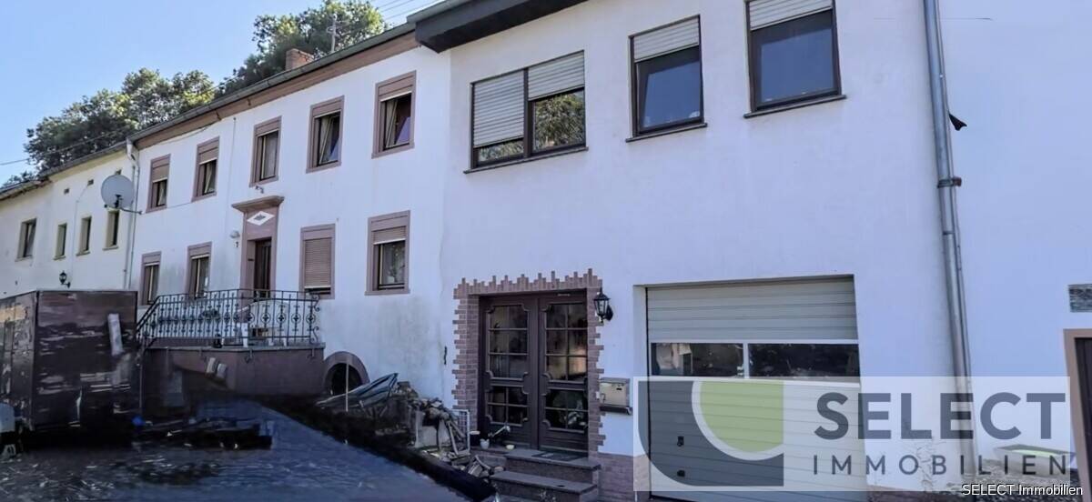 Aus Bankverwertung! Zwei nebeneinanderliegende Reihenwohnhäuser mit Garage, 54441 Kirf
