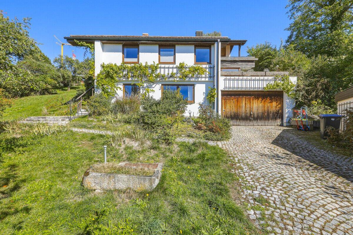 Großzügiges Architektenhaus mit offenem Wohnbereich und viel Potenzial, 82211 Herrsching a. Ammersee