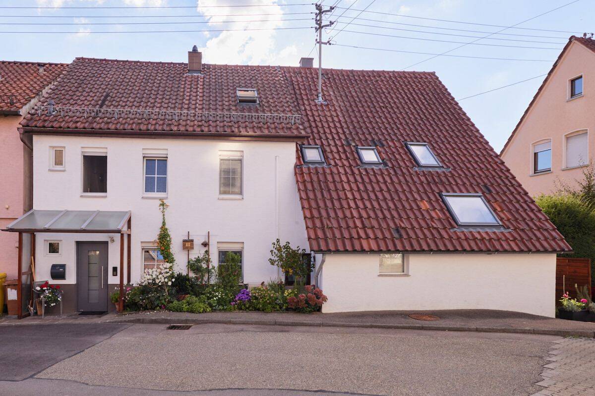 Zwei Doppelhaushälften, 211 m² und 10,5 Zimmer! Platz für Ihre Zukunft, 71397 Leutenbach