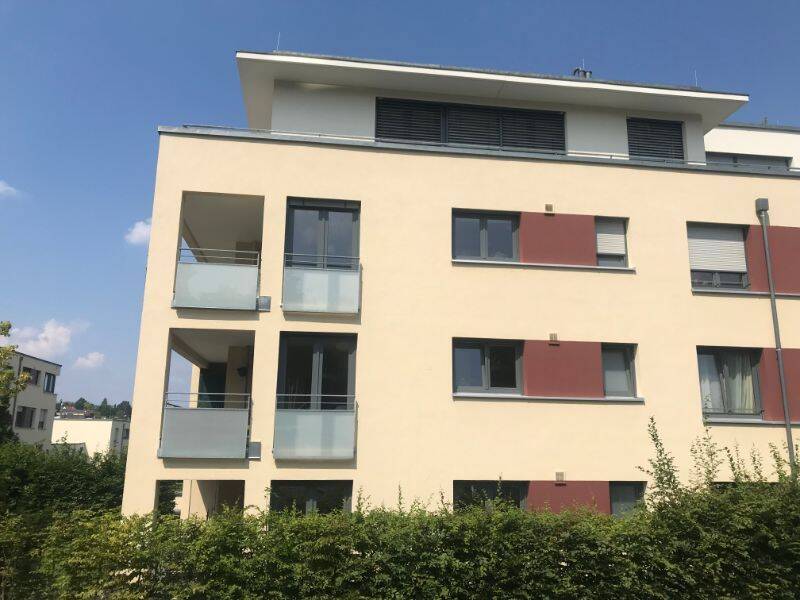 ***Attraktive Dachgeschosswohnung mit Dachterrasse in Stuttgart-Birkach***, 70599 Stuttgart
