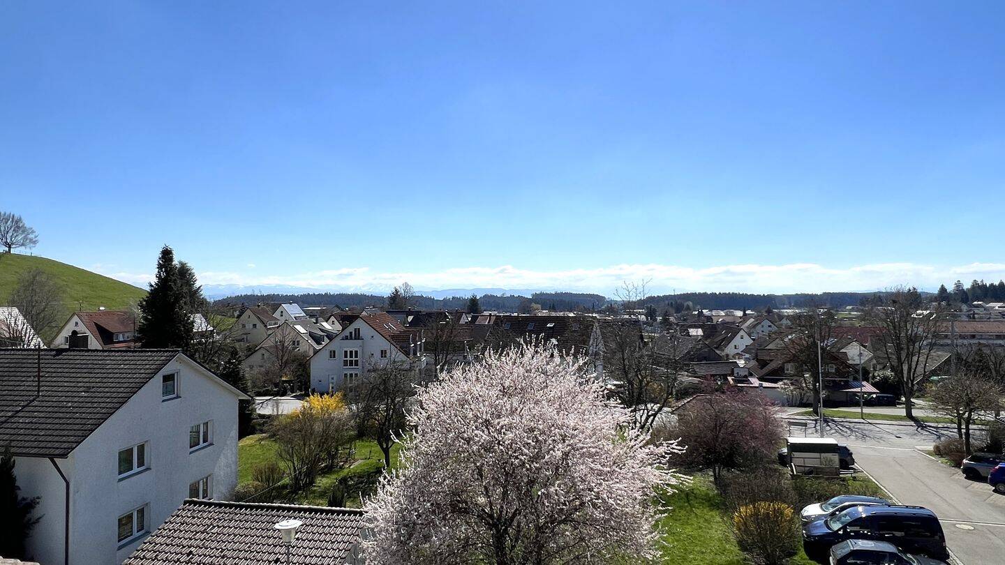 Sonnige 3 Zimmer Wohnung mit schönen Aussichten in Waldburg, 88289 Waldburg