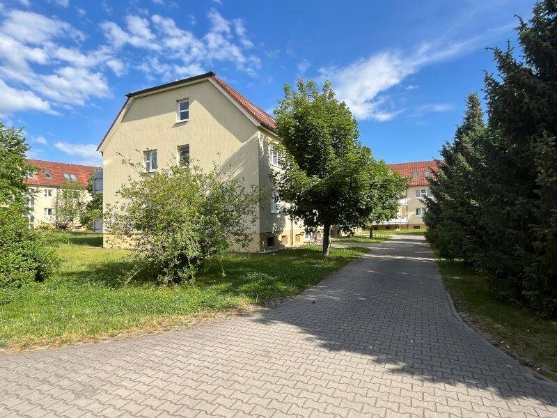 Wohnen in ruhiger, grüner Lage – Attraktive 3-Zi.-Whg. mit großer sonniger Loggia!, 4552 Borna