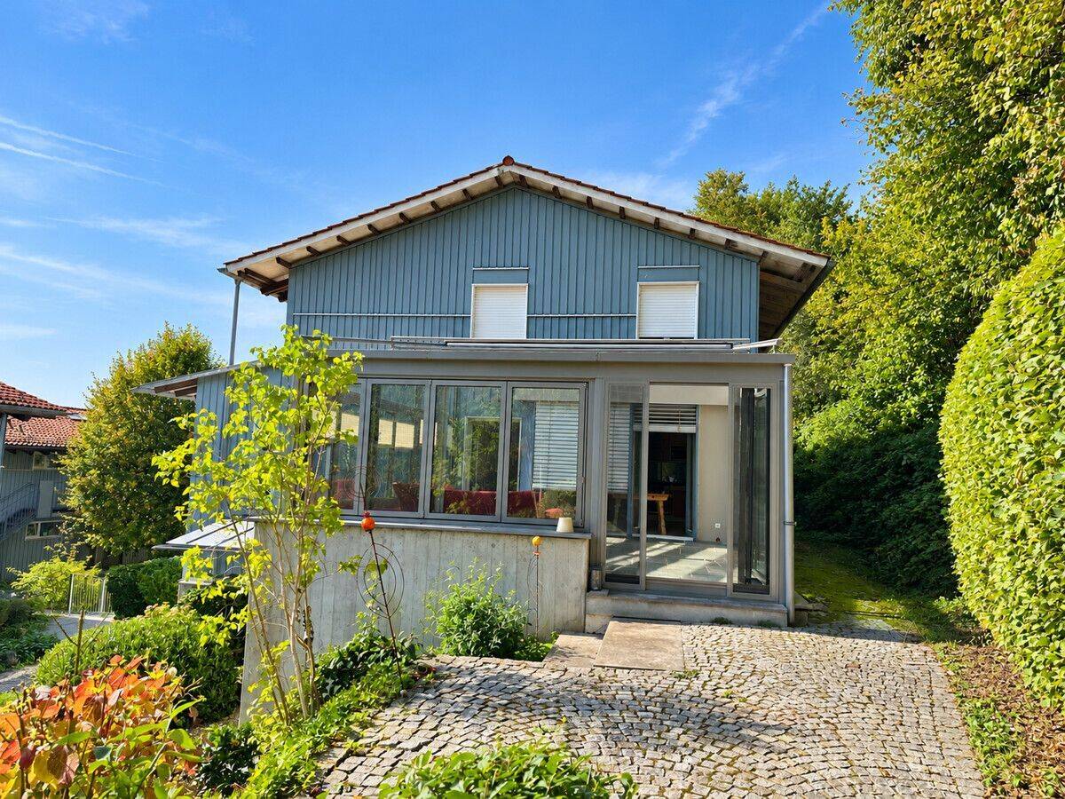 Reiheneckhaus mit Wärmepumpe, PV-Anlage und Wintergarten in herrlicher Aussichtslage, 94469 Deggendorf