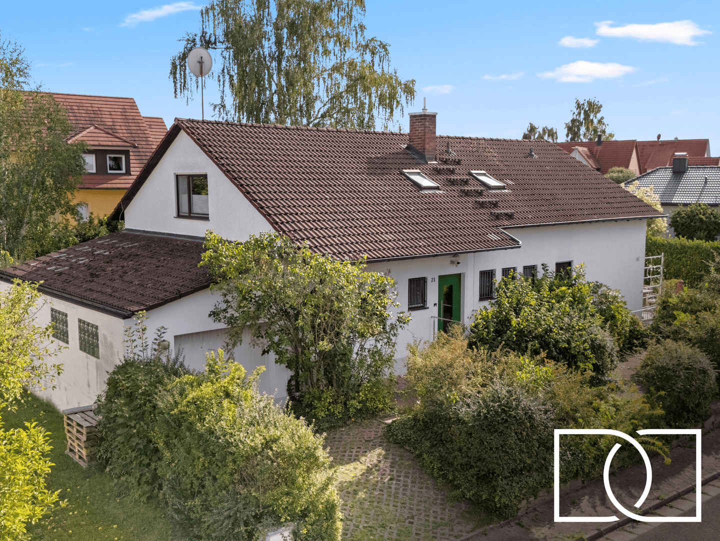 Traumhaftes Grundstück! Modernisiertes Einfamilienhaus in familiärer Lage mit Einliegerwohnung, 91091 Großenseebach
