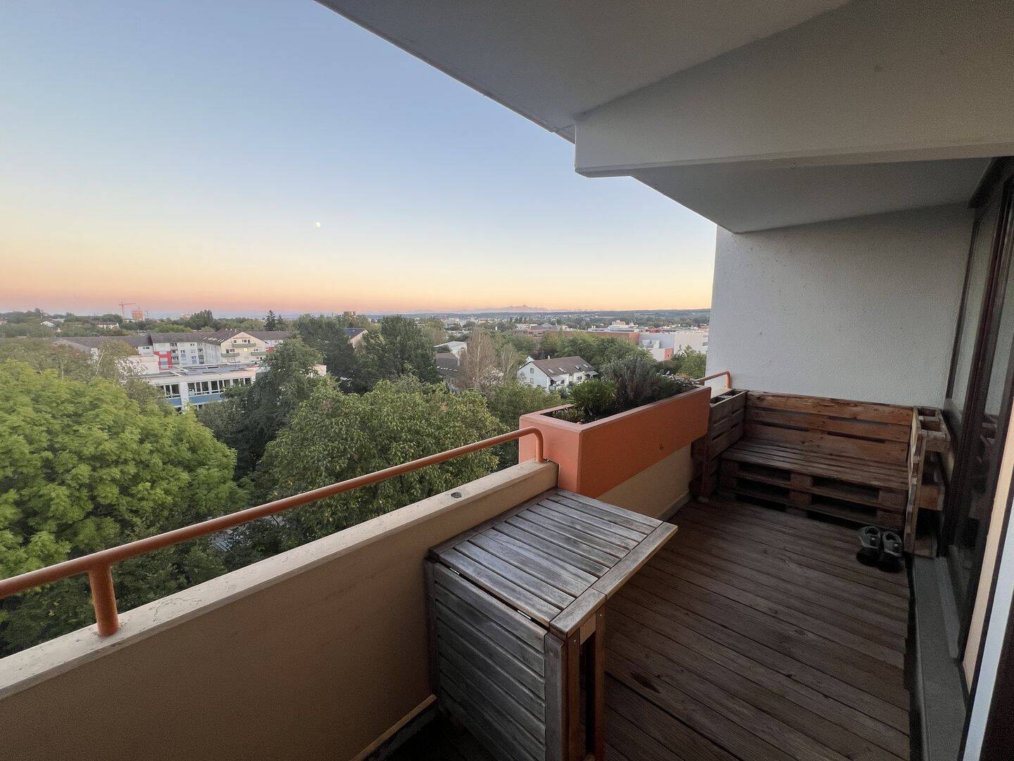 Helle 2-Zimmer-Wohnung mit großem Balkon und Blick über Konstanz, 78467 Konstanz