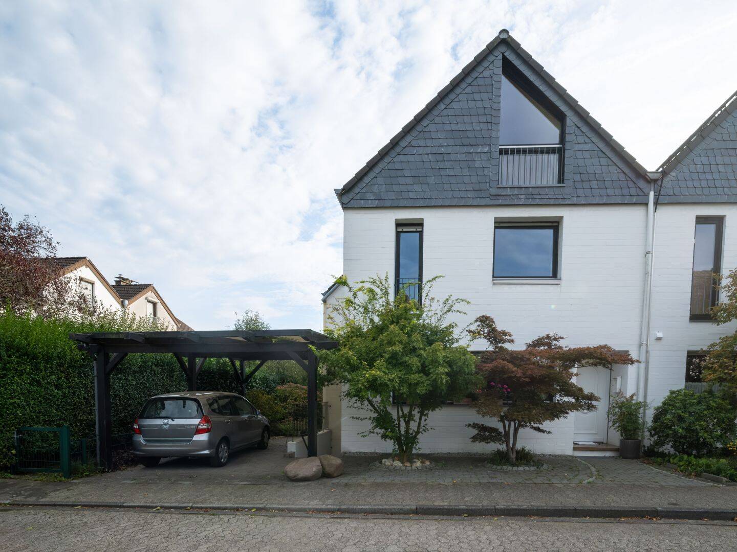 Attraktives Reihenendhaus auf großzügigem Eckgrundstück in Düsseldorf-Angermund, 40489 Düsseldorf (Angermund Kaiserswerth Kalkum Lohausen Wittlaer)