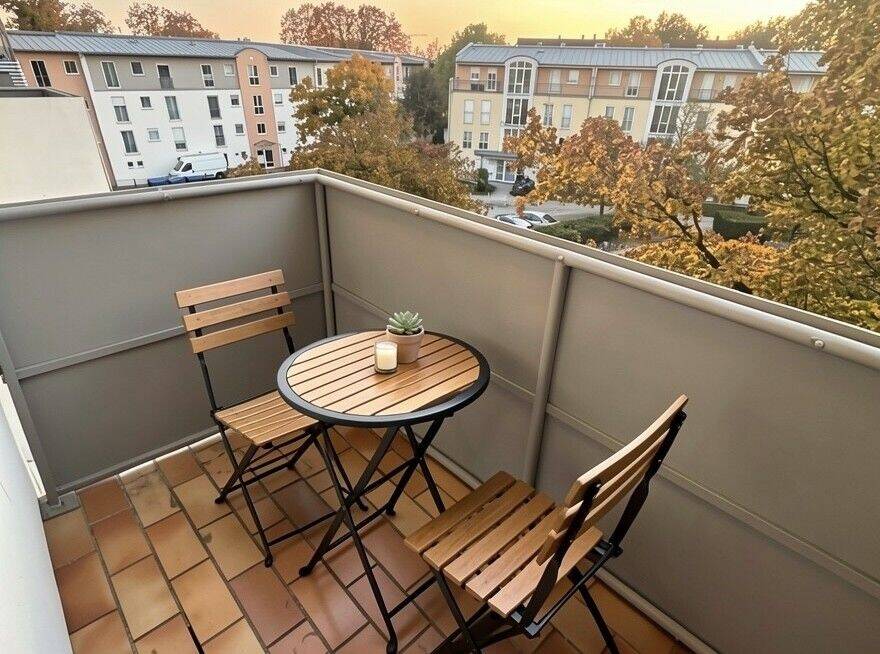 Sofort bezugsbereite 3-Zimmer-Wohnung mit Balkon im Süden von Ingolstadt, 85053 Ingolstadt (Ingolstadt Kothau Niederfeld Ringsee Rothenturm)