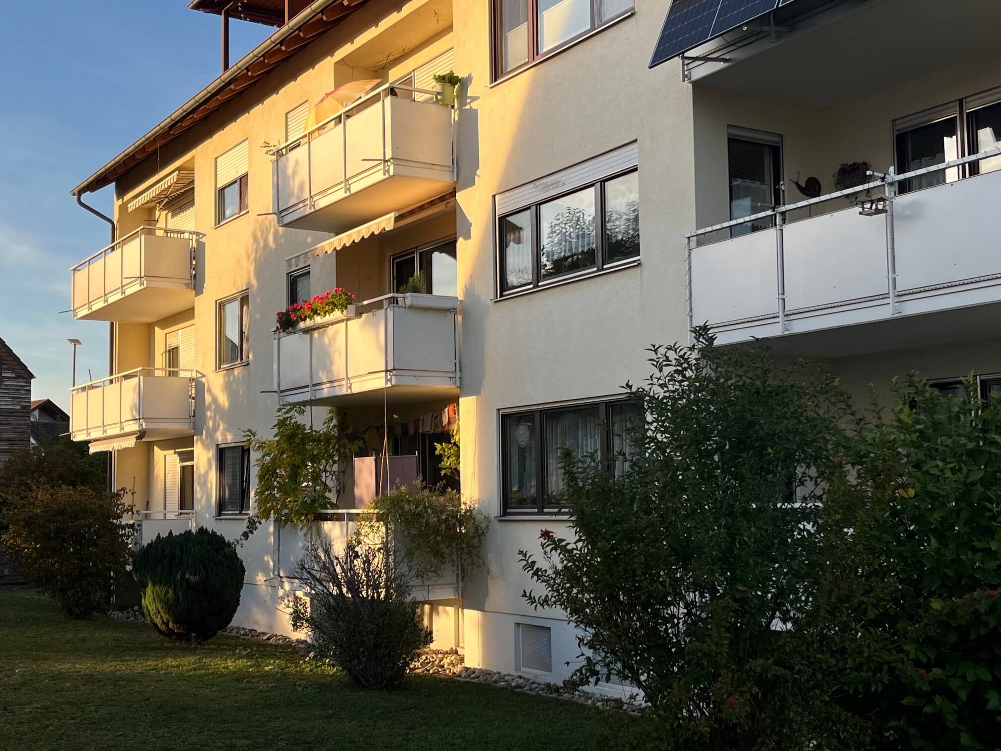 Gepflegte, gut geschnittene 3,5 Zimmer Wohnung in Allensbach, 78476 Allensbach