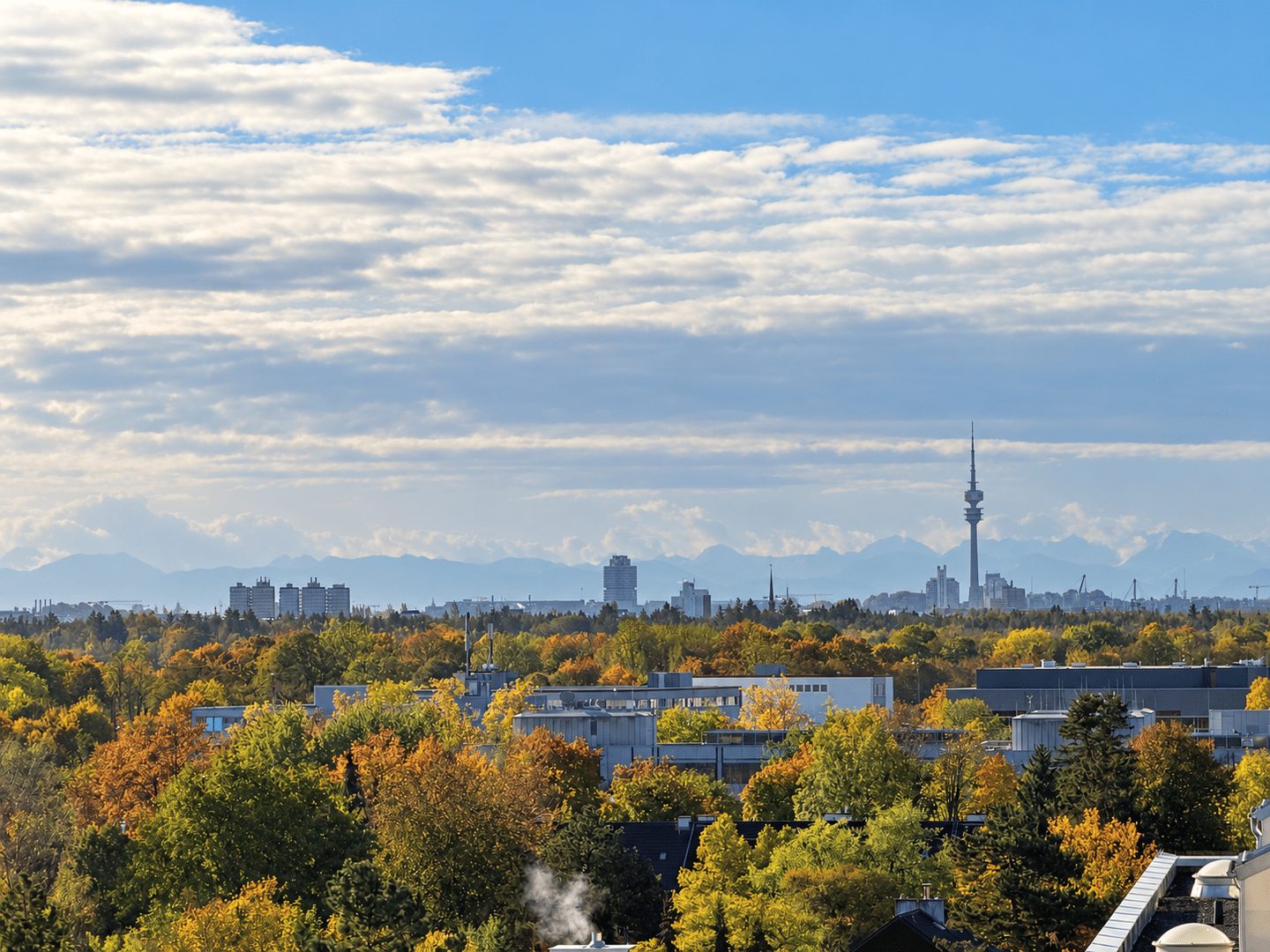 München zu Füßen, die Alpen im Blick – 98 m² mit spektakulärer Rundum-Terrasse, 85764 Oberschleißheim