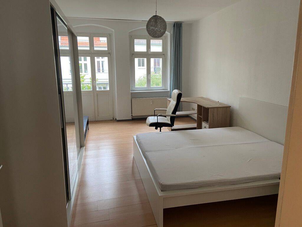 Befristeter Vertrag Gepflegte 2-Zimmer-Wohnung mit Einbauküche in Friedrichshain, 10247 Berlin (Friedrichshain-Kreuzberg Friedrichshain Prenzlauer Berg)