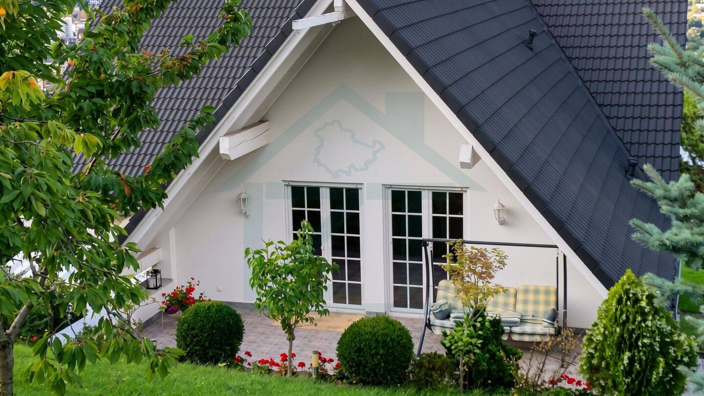 Komfortable Dreiraumwohnung mit großzügiger Terrasse in bester Jenaer Wohnlage, 7749 Jena
