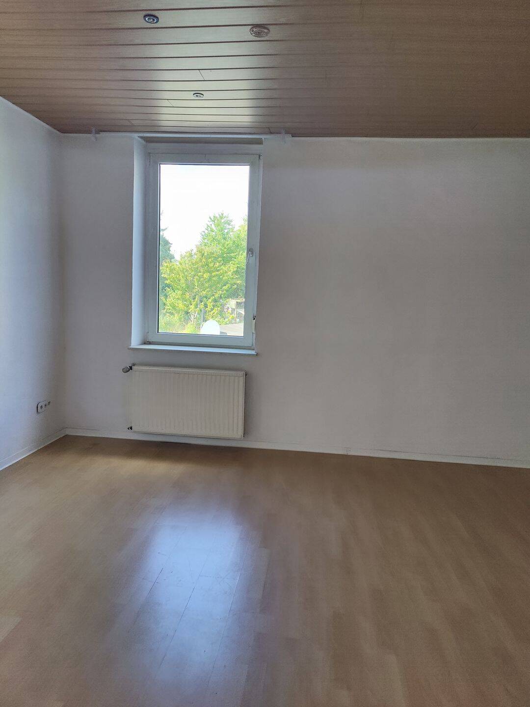Einfamielienhau ( Reihenhaus ) mit grossen Garten in beste Lage in Eschweiler, 52249 Eschweiler