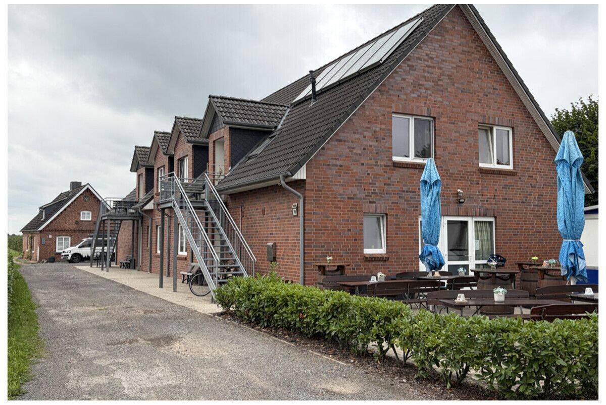 Immobilienensemble mit 2 Appartementhäusern und 1 Einfamilienhaus in Jork, 21635 Jork