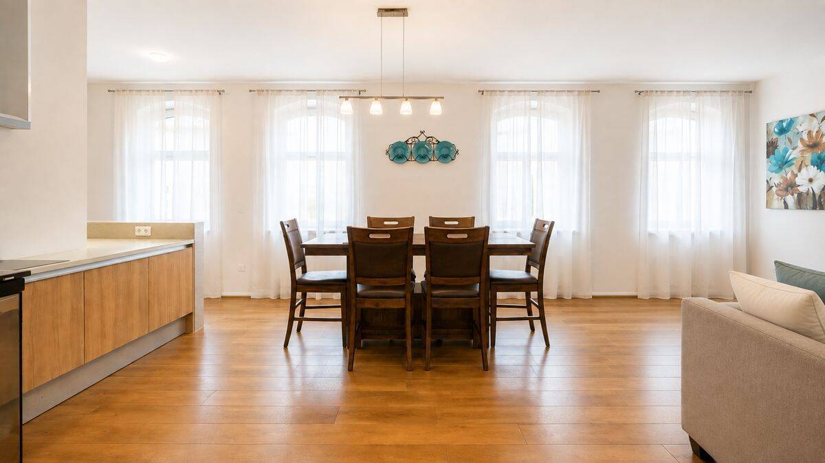 Modernisiertes Stadthaus mit Einliegerwohnung und Innenhof, 92637 Weiden i.d. OPf. (Weiden)
