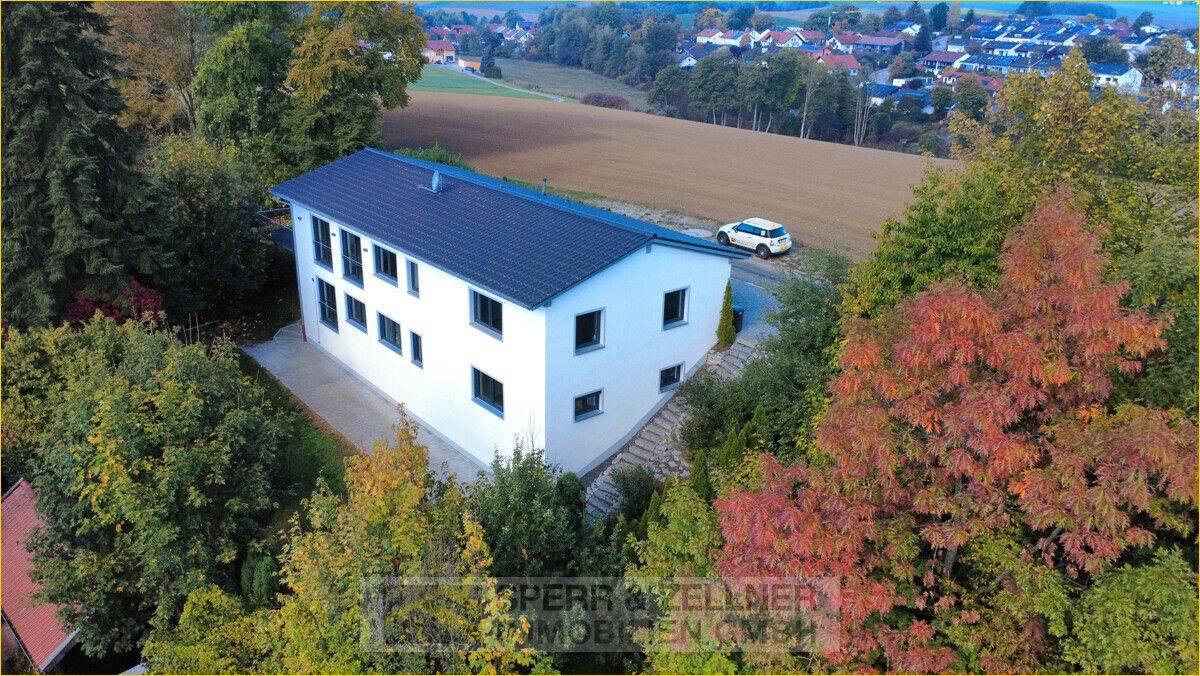 Niederham/Dorfen – Hochwertiges Hanghaus mit viel Platz für die Familie und traumhaften Ausblick ins Isental !, 84405 Dorfen
