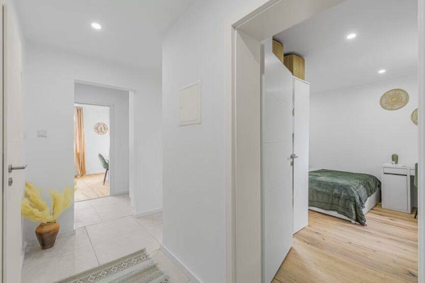 1 Zimmer in 3er WG in München-Hasenbergl, 80933 München (Feldmoching-Hasenbergl Milbertshofen-Am Hart)