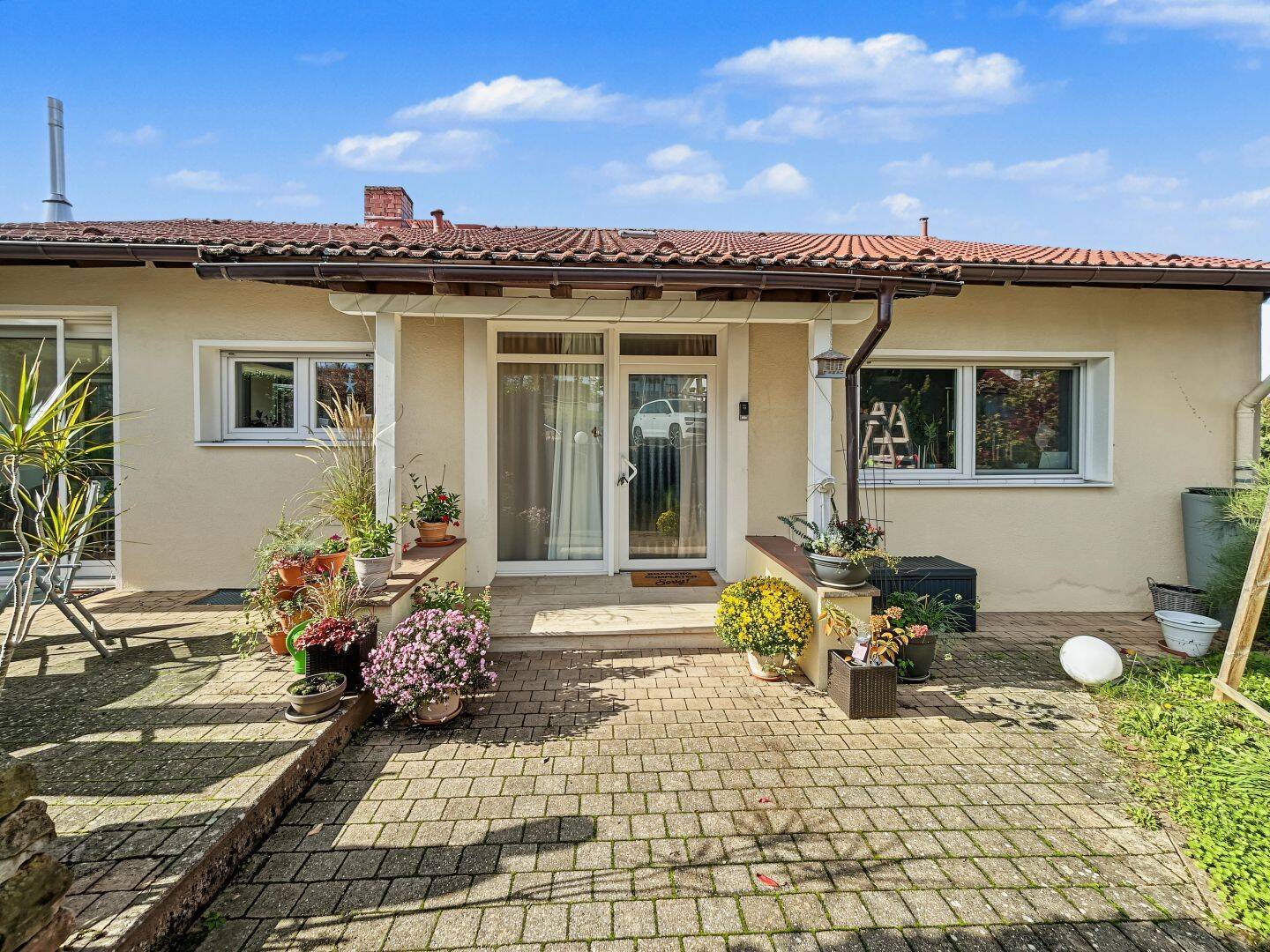 Wohnen mit Weitblick – Großzügiges Einfamilienhaus mit traumhaftem Garten und Waldblick in Höchst, 64739 Höchst i. Odw.