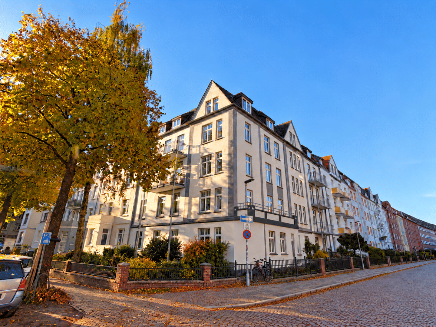 Top gepflegte Altbauwohnung mit 2 Balkonen und Kaminofen, 23558 Lübeck (Buntekuh Sankt Lorenz Nord Sankt Lorenz Süd)
