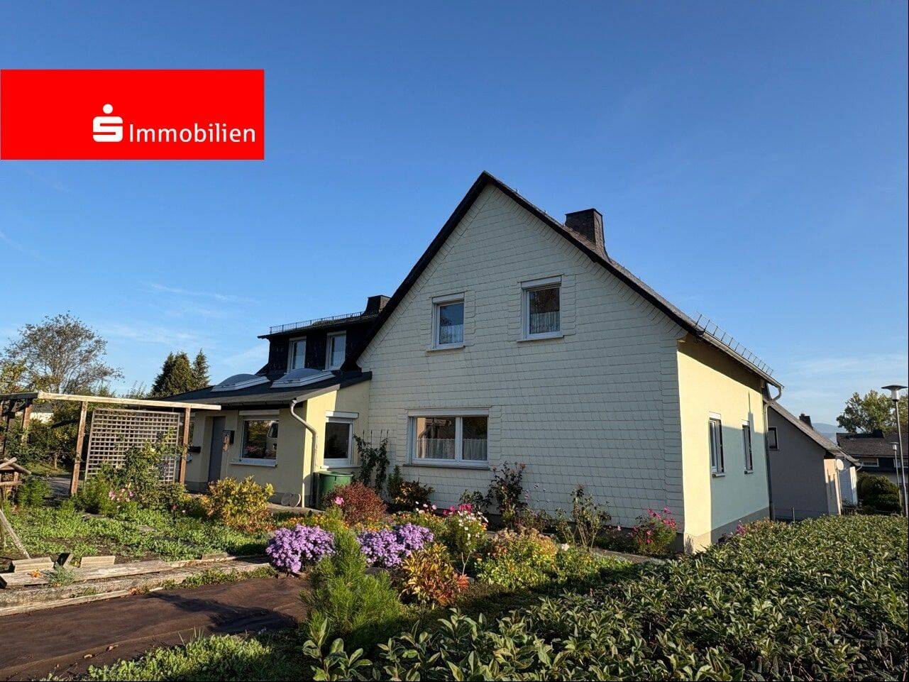 Familienzuhause mit großem Grundstück!, 35708 Haiger