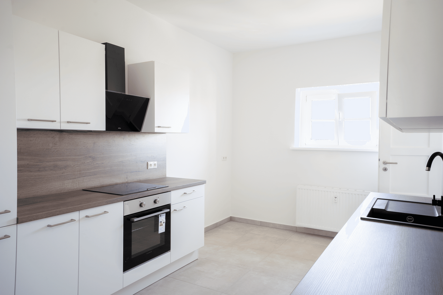 Hochwertige Modernisierung inklusive neuer Einbauküche!, 4129 Leipzig (Eutritzsch)