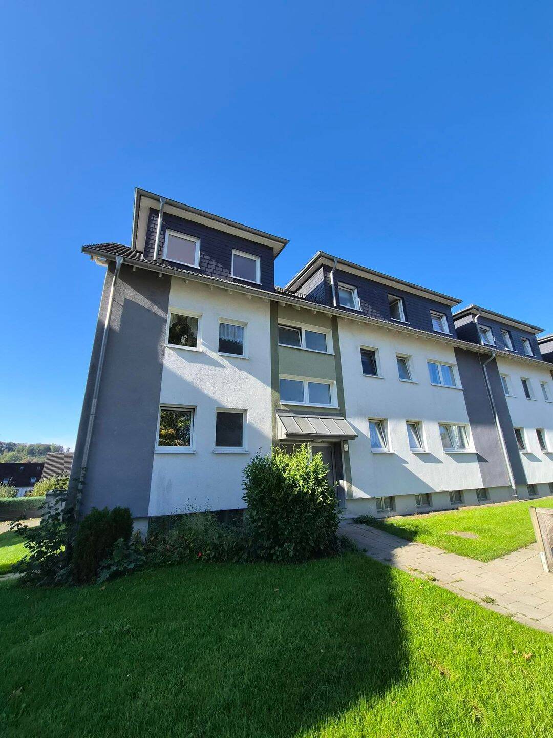 *** helle und gemütliche 2-Zimmer-Dachgeschosswohnung***, 58566 Kierspe