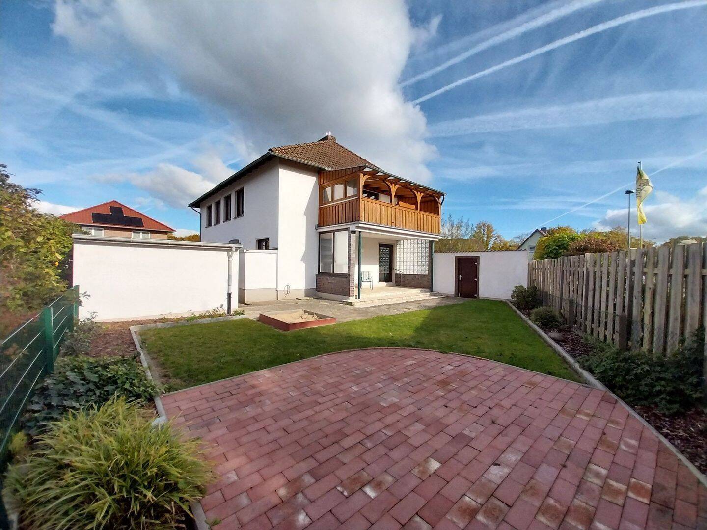 Maisonette-Wohnung in Uelzen-Veerßen mit 5 Zimmern, Wohndiele, 2 Bäder, Terrasse & Balkon und Gartenanteil, 29525 Uelzen