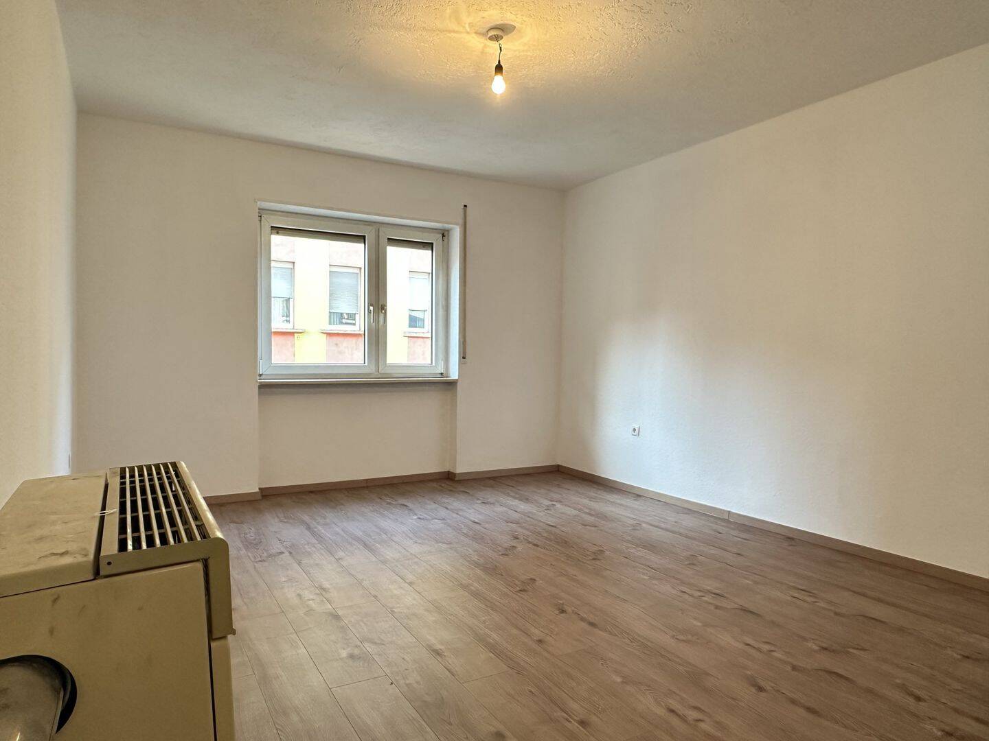 Riedfeldstraße: Frisch renovierte 3 ZKB mit Balkon, 68169 Mannheim (Friesenheimer Insel Industriehafen Neckarstadt)