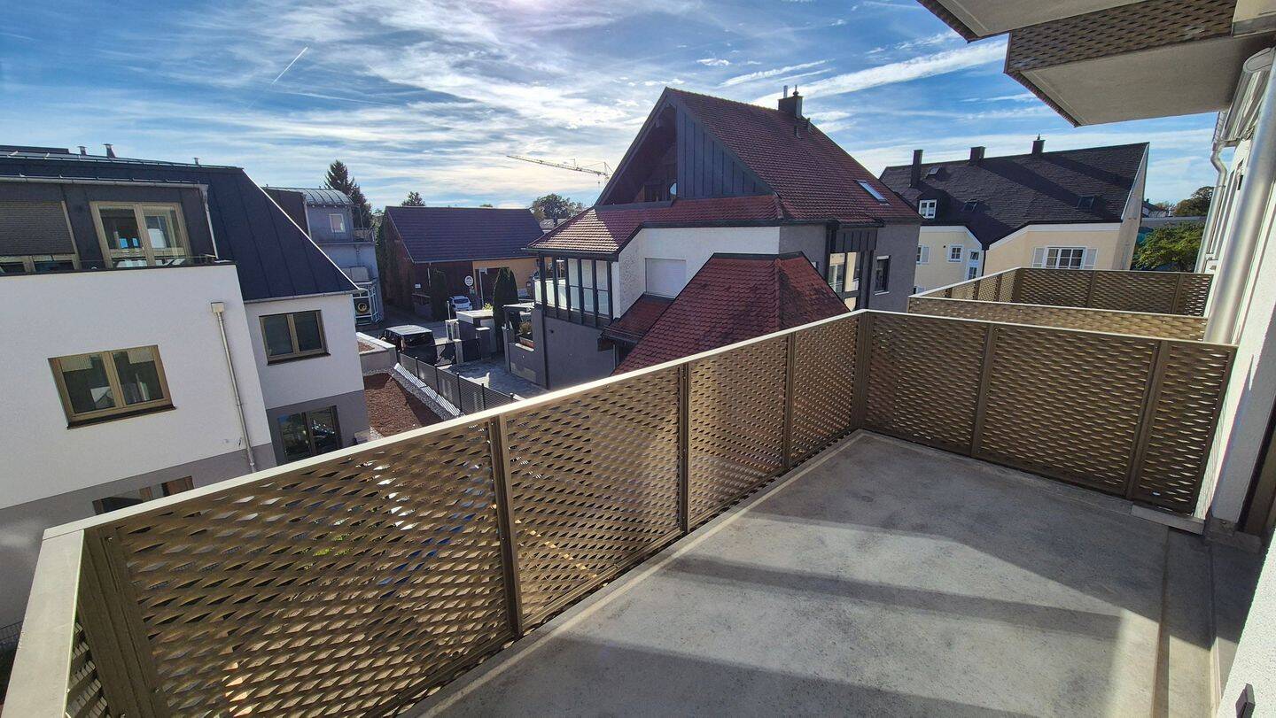 Erstbezug, Wunderschöne 2-Zimmer-Wohnung mit Balkon, Aufzug und Tiefgarage, in Dachau Mitte, Bestlage in der Innenstadt, zu Fuß zur S-Bahn, 85221 Dachau