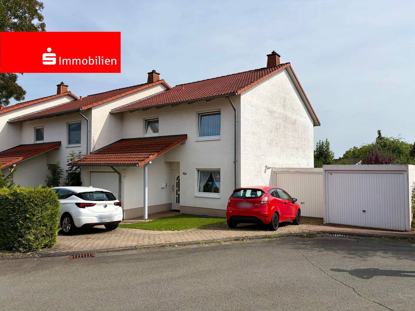 Gepflegtes Reihenendhaus in ruhiger Sackgassenlage mit Südgarten, drei Garagen – sofort bezugsfertig, 35066 Frankenberg (Eder)