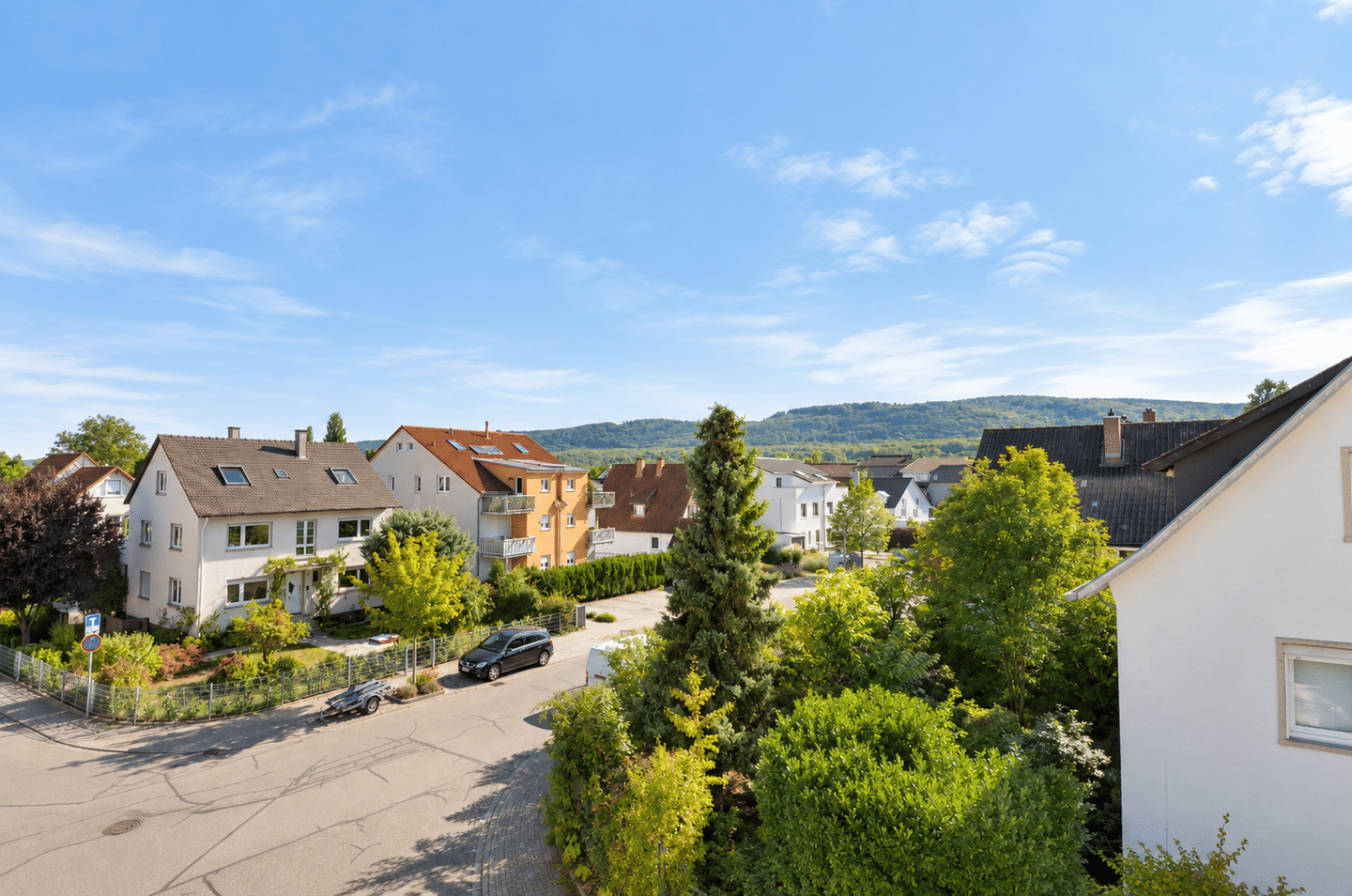 MODERN WOHNEN – TOP-ENERGIEEFFIZIENZ – 4-ZIMMER-MAISONETTE-WOHNUNG MIT BALKON, 76316 Malsch