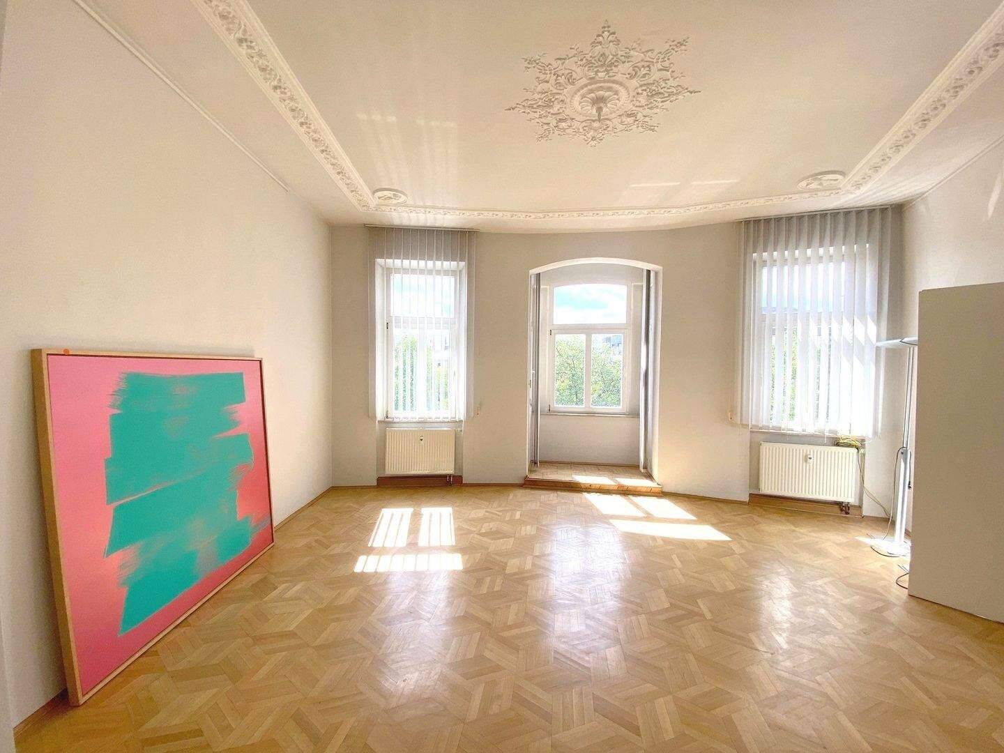 Zentral liegende und stilvolle Wohnung in einem schönen denkmalgeschützten Gebäude, 90762 Fürth (Innenstadt)