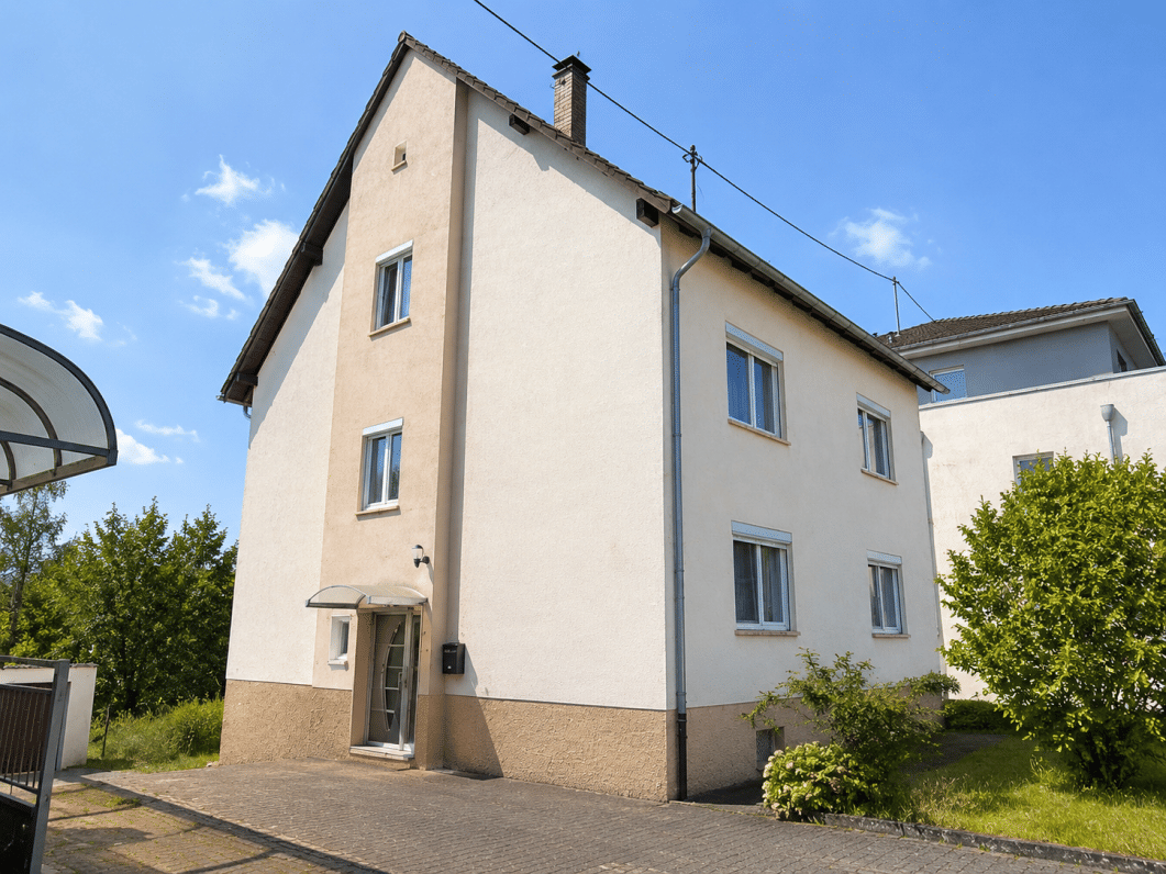 Zweifamilienhaus in attraktiver Wohnlage von Saarbrücken-Klarenthal!, 66127 Saarbrücken