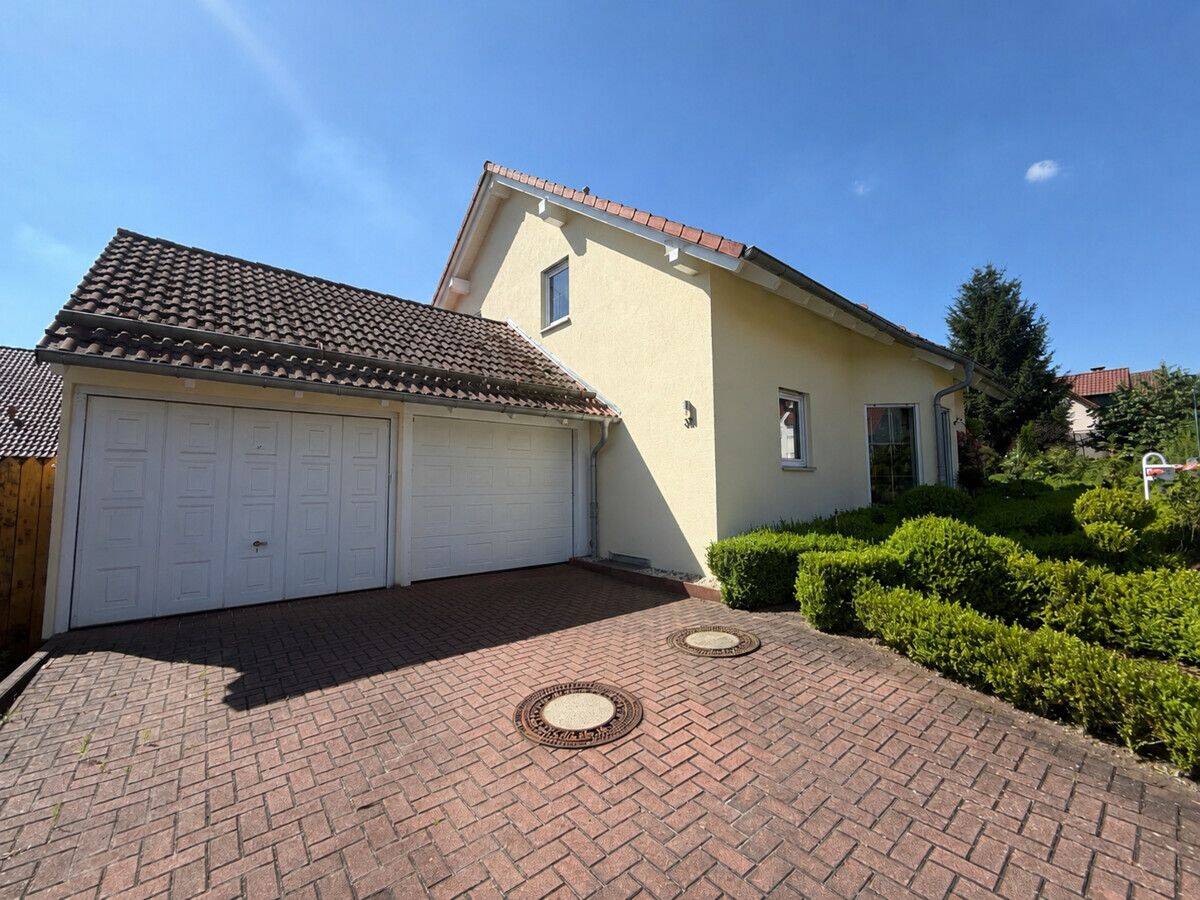 Neuer Preis! Hier wartet Ihr Traumhaus in dörflicher Lage auf Sie!, 7646 Trockenborn-Wolfersdorf
