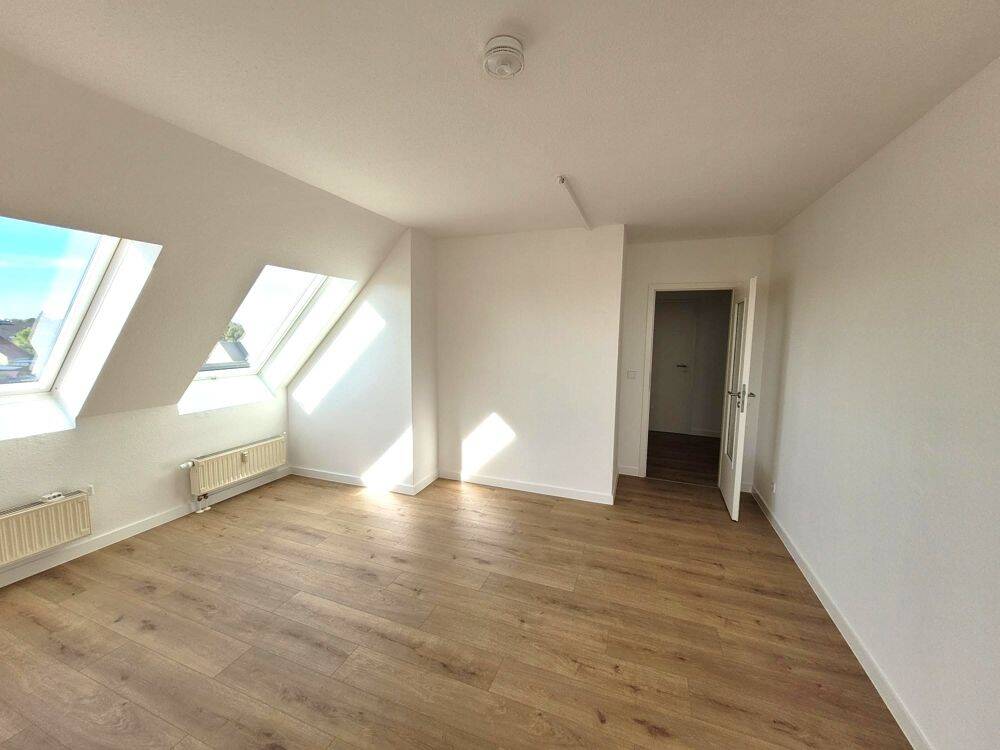 Dachwohnung – 2 Terrassen – Gäste-WC – SP TG – frisch renoviert, 4158 Leipzig (Güterverkehrszentrum Lindenthal Lützschena-Stahmeln Wiederitzsch)