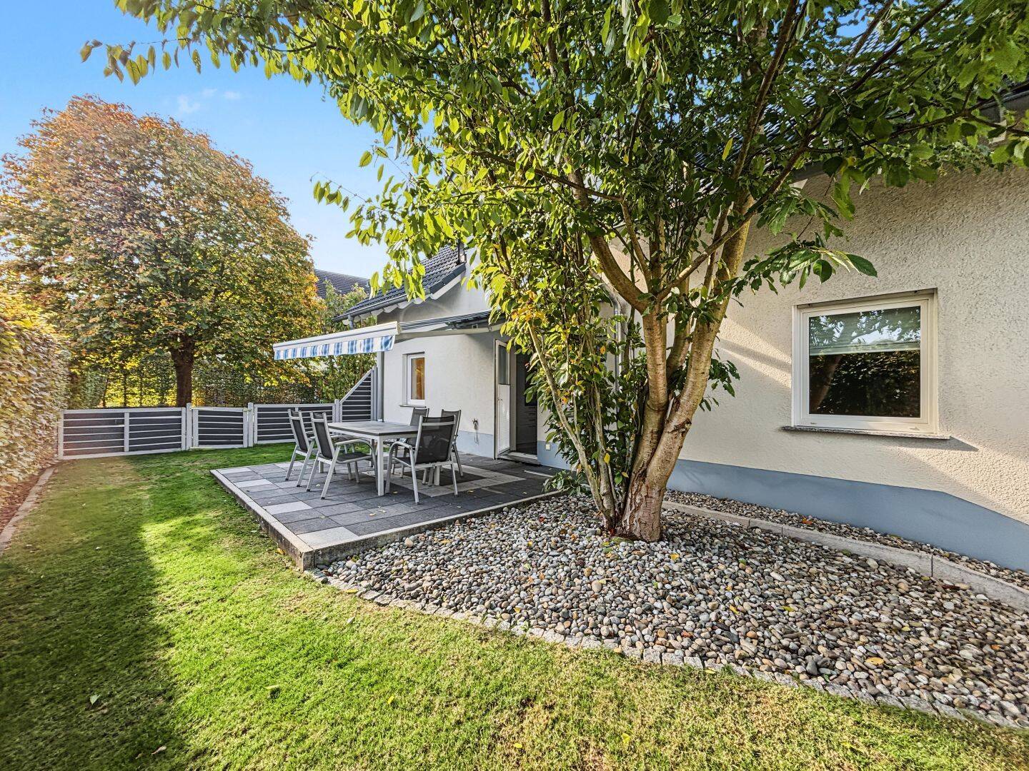Einfamilienhaus mit dem gewissen Extra – Sauna, Sonnenterrasse und ruhige Sackgassenlage in Langgöns, 35428 Langgöns